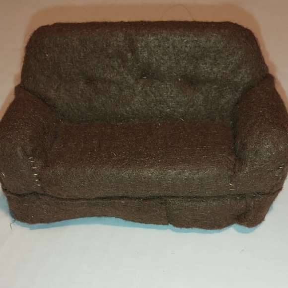 Miniature brown felt sofa - Picture 6 of 6